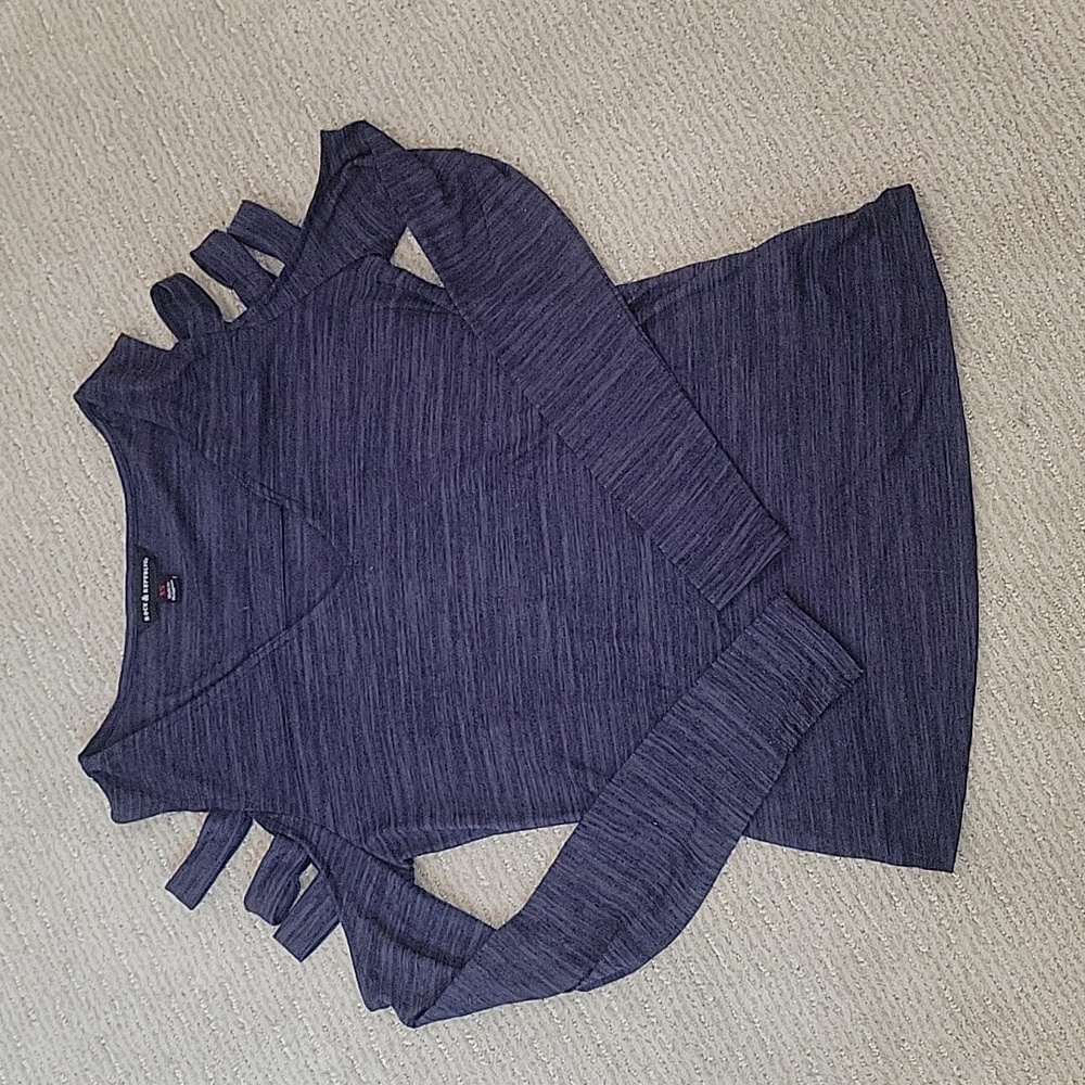 NWT Rock & Republic Heather Dark Blue Cut Out Top
